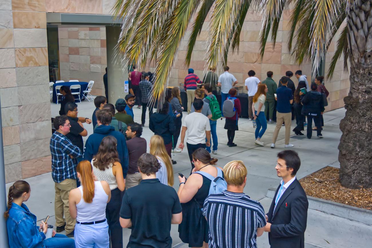 Symposium Lunch Line Outdoors