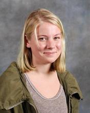 Madeline Peterson Headshot