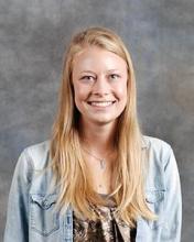 Selena Staun Headshot